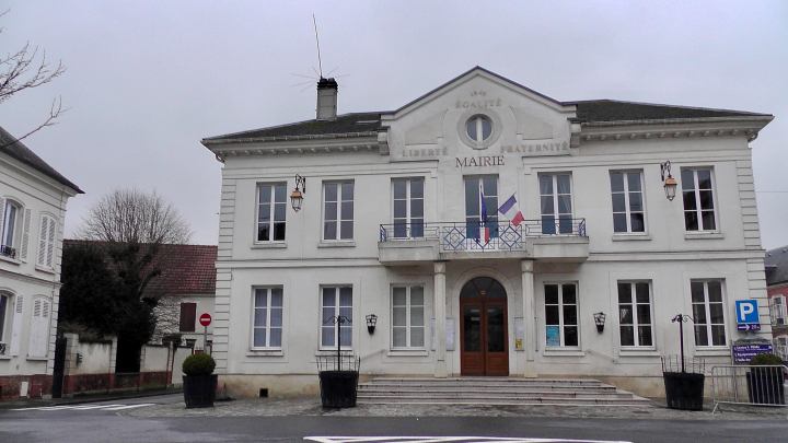 Mairie de Charly.jpg
